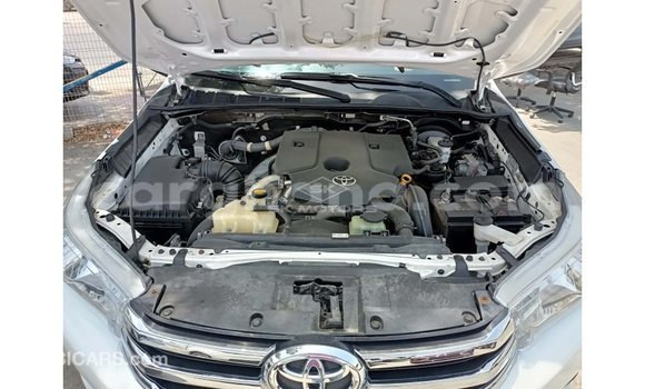 Ra Imported Toyota Hilux funfun Ọkọ̀ in Import - Dubai ni Ashanti Ra Imported Toyota Hilux funfun Ọkọ̀ in Import - Dubai ni Ashanti