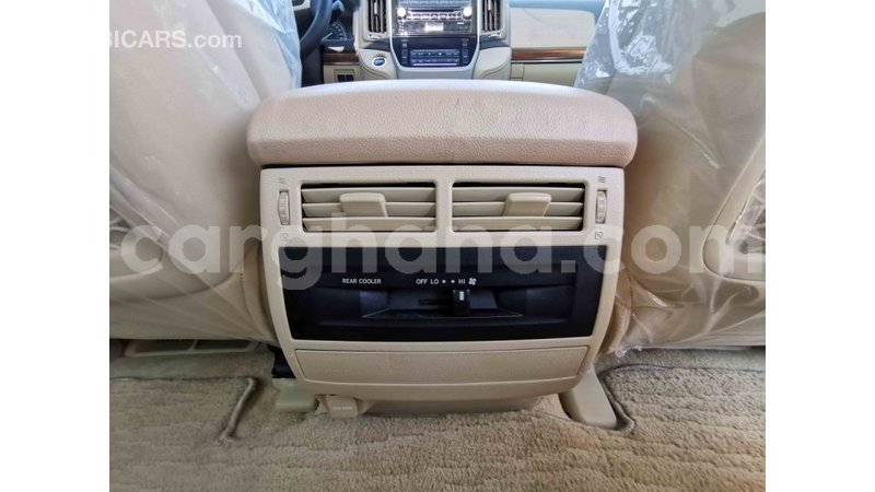 Big with watermark toyota land cruiser ashanti import dubai 23272