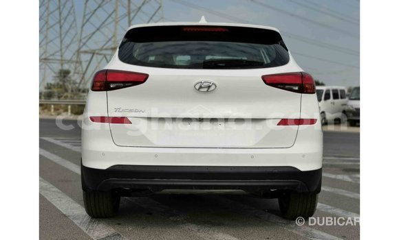 Sayi Imported Hyundai Tucson White Mota in Import - Dubai a Ashanti Sayi Imported Hyundai Tucson White Mota in Import - Dubai a Ashanti
