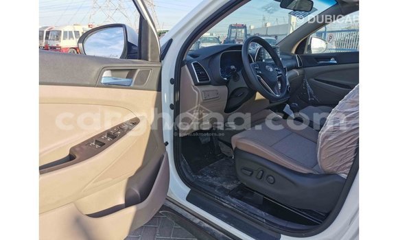 Buy Import Hyundai Tucson White Car in Import - Dubai in Ashanti Buy Import Hyundai Tucson White Car in Import - Dubai in Ashanti