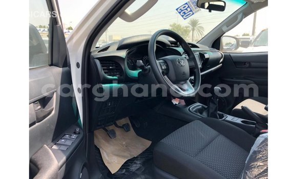 Buy Import Toyota Hilux White Car in Import - Dubai in Ashanti Buy Import Toyota Hilux White Car in Import - Dubai in Ashanti