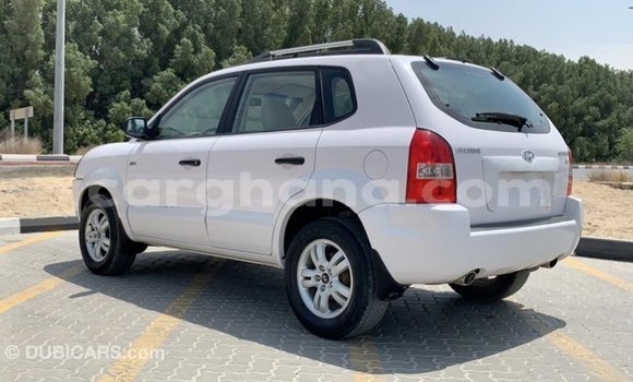 Sayi Imported Hyundai Tucson White Mota in Import - Dubai a Ashanti Sayi Imported Hyundai Tucson White Mota in Import - Dubai a Ashanti