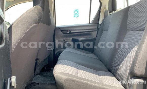 Buy Import Toyota Hilux White Car in Import - Dubai in Ashanti Buy Import Toyota Hilux White Car in Import - Dubai in Ashanti