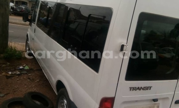 Buy Import FORD MUSTANG White Car in Accra in Greater Accra Buy Import FORD MUSTANG White Car in Accra in Greater Accra