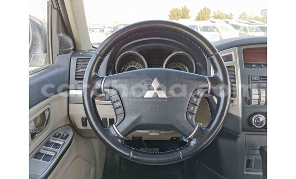 Sayi Imported Mitsubishi Pajero White Mota in Import - Dubai a Ashanti Sayi Imported Mitsubishi Pajero White Mota in Import - Dubai a Ashanti
