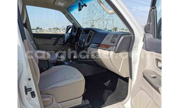 Sayi Imported Mitsubishi Pajero White Mota in Import - Dubai a Ashanti Sayi Imported Mitsubishi Pajero White Mota in Import - Dubai a Ashanti