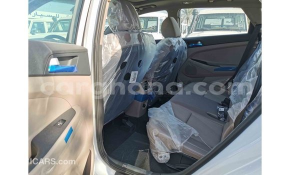 Buy Import Hyundai Tucson White Car in Import - Dubai in Ashanti Buy Import Hyundai Tucson White Car in Import - Dubai in Ashanti