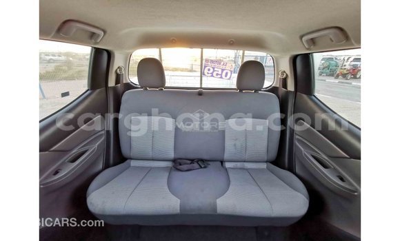 Sayi Imported Mitsubishi L200 White Mota in Import - Dubai a Ashanti Sayi Imported Mitsubishi L200 White Mota in Import - Dubai a Ashanti