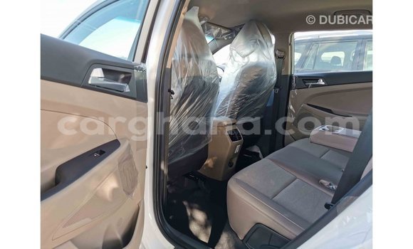 Sayi Imported Hyundai Tucson White Mota in Import - Dubai a Ashanti Sayi Imported Hyundai Tucson White Mota in Import - Dubai a Ashanti