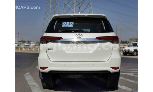 Buy Import Toyota Fortuner White Car in Import - Dubai in Ashanti Buy Import Toyota Fortuner White Car in Import - Dubai in Ashanti