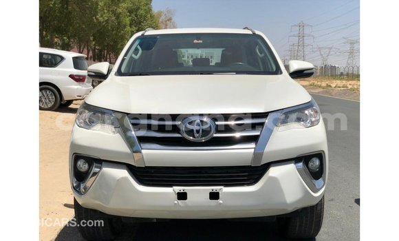 Ra Imported Toyota Fortuner funfun Ọkọ̀ in Import - Dubai ni Ashanti Ra Imported Toyota Fortuner funfun Ọkọ̀ in Import - Dubai ni Ashanti