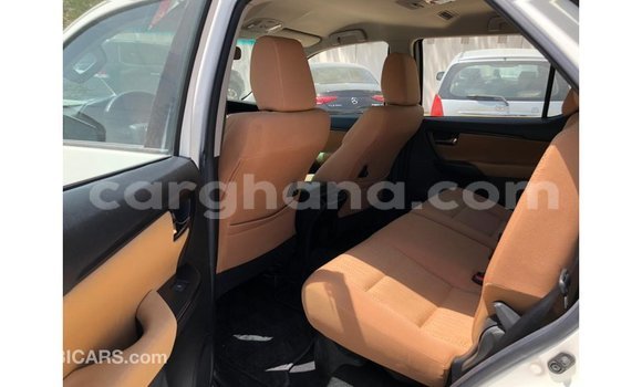 Ra Imported Toyota Fortuner funfun Ọkọ̀ in Import - Dubai ni Ashanti Ra Imported Toyota Fortuner funfun Ọkọ̀ in Import - Dubai ni Ashanti