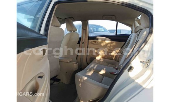 Sayi Imported Toyota Yaris White Mota in Import - Dubai a Ashanti Sayi Imported Toyota Yaris White Mota in Import - Dubai a Ashanti