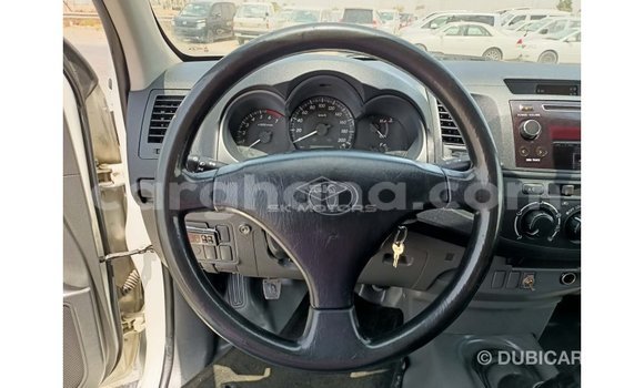 Buy Import Toyota Hilux White Car in Import - Dubai in Ashanti Buy Import Toyota Hilux White Car in Import - Dubai in Ashanti