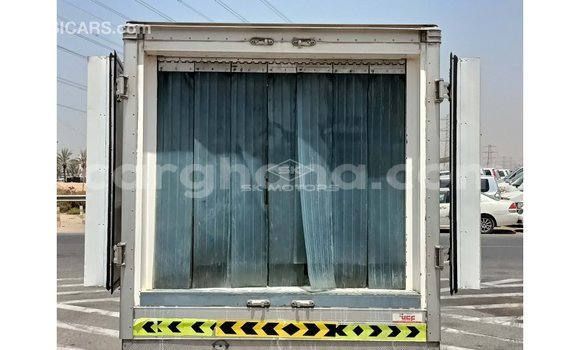 Buy Import Toyota Hilux White Car in Import - Dubai in Ashanti Buy Import Toyota Hilux White Car in Import - Dubai in Ashanti