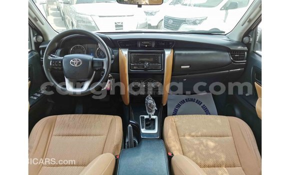 Buy Import Toyota Fortuner White Car in Import - Dubai in Ashanti Buy Import Toyota Fortuner White Car in Import - Dubai in Ashanti