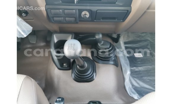 Buy Import Toyota Land Cruiser White Car in Import - Dubai in Ashanti Buy Import Toyota Land Cruiser White Car in Import - Dubai in Ashanti