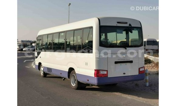 Sayi Imported Toyota Coaster White Mota in Import - Dubai a Ashanti Sayi Imported Toyota Coaster White Mota in Import - Dubai a Ashanti
