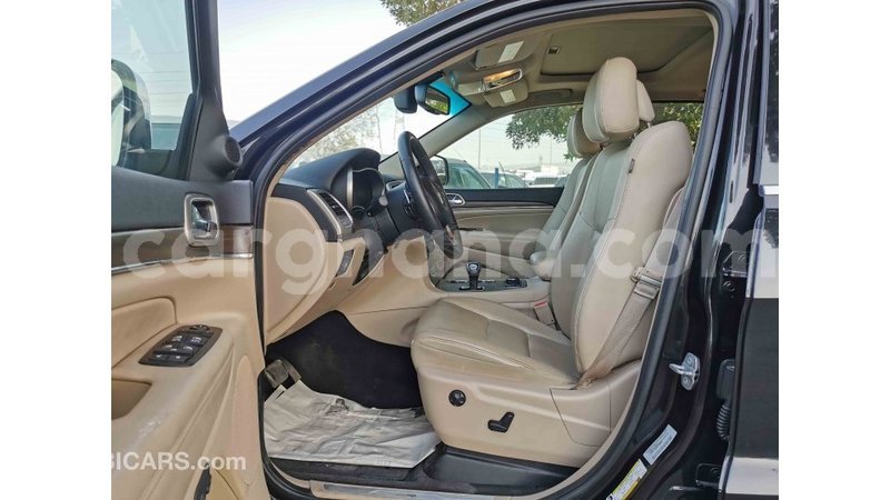 Big with watermark jeep grand cherokee ashanti import dubai 23442