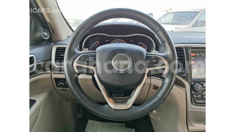 Big with watermark jeep grand cherokee ashanti import dubai 23442