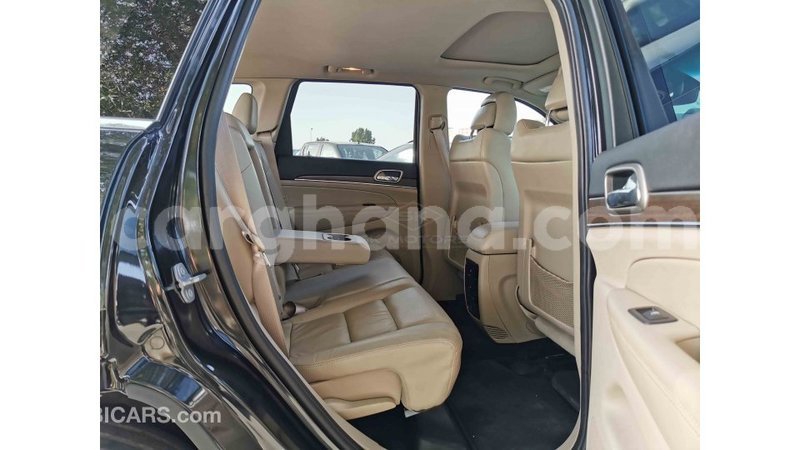 Big with watermark jeep grand cherokee ashanti import dubai 23442