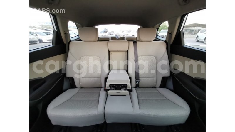 Big with watermark hyundai santa fe ashanti import dubai 23447