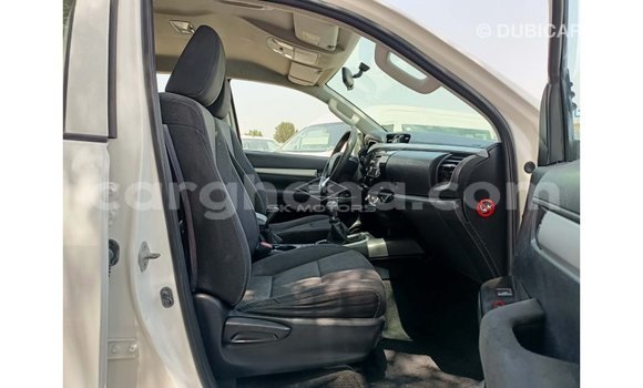 Ra Imported Toyota Hilux funfun Ọkọ̀ in Import - Dubai ni Ashanti Ra Imported Toyota Hilux funfun Ọkọ̀ in Import - Dubai ni Ashanti