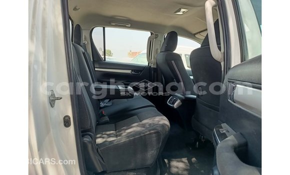 Ra Imported Toyota Hilux funfun Ọkọ̀ in Import - Dubai ni Ashanti Ra Imported Toyota Hilux funfun Ọkọ̀ in Import - Dubai ni Ashanti