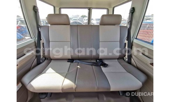 Ra Imported Toyota Land Cruiser funfun Ọkọ̀ in Import - Dubai ni Ashanti Ra Imported Toyota Land Cruiser funfun Ọkọ̀ in Import - Dubai ni Ashanti