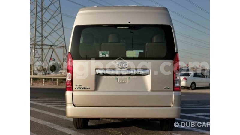 Big with watermark toyota hiace ashanti import dubai 23468