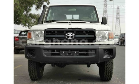 Buy Import Toyota Land Cruiser White Car in Import - Dubai in Ashanti Buy Import Toyota Land Cruiser White Car in Import - Dubai in Ashanti