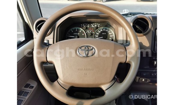 Sayi Imported Toyota Land Cruiser White Mota in Import - Dubai a Ashanti Sayi Imported Toyota Land Cruiser White Mota in Import - Dubai a Ashanti