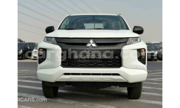 Ra Imported Mitsubishi L200 funfun Ọkọ̀ in Import - Dubai ni Ashanti Ra Imported Mitsubishi L200 funfun Ọkọ̀ in Import - Dubai ni Ashanti