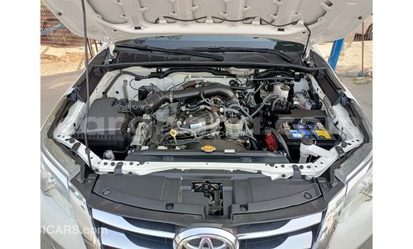 Ra Imported Toyota Fortuner funfun Ọkọ̀ in Import - Dubai ni Ashanti Ra Imported Toyota Fortuner funfun Ọkọ̀ in Import - Dubai ni Ashanti