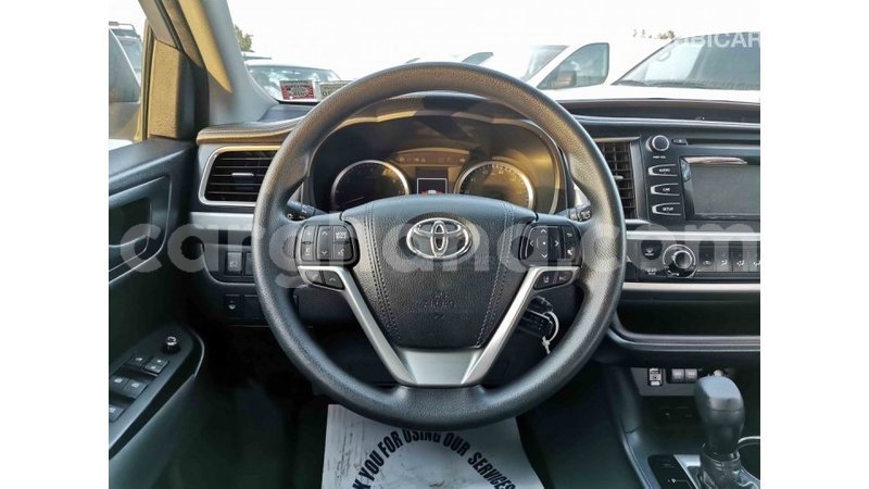 Big with watermark toyota highlander ashanti import dubai 23500