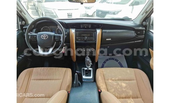 Sayi Imported Toyota Fortuner White Mota in Import - Dubai a Ashanti Sayi Imported Toyota Fortuner White Mota in Import - Dubai a Ashanti
