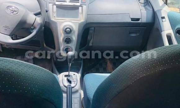 Ra Àlòkù Toyota Yaris Silver Ọkọ̀ in Sekondi ni Oorun Ra Àlòkù Toyota Yaris Silver Ọkọ̀ in Sekondi ni Oorun
