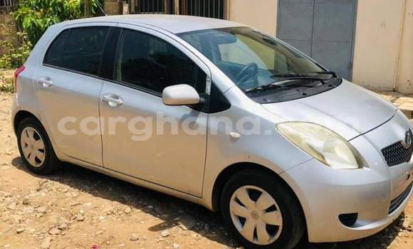 Ra Àlòkù Toyota Yaris Silver Ọkọ̀ in Sekondi ni Oorun Ra Àlòkù Toyota Yaris Silver Ọkọ̀ in Sekondi ni Oorun