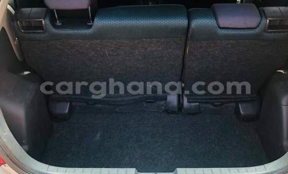 Ra Àlòkù Toyota Yaris Silver Ọkọ̀ in Sekondi ni Oorun Ra Àlòkù Toyota Yaris Silver Ọkọ̀ in Sekondi ni Oorun