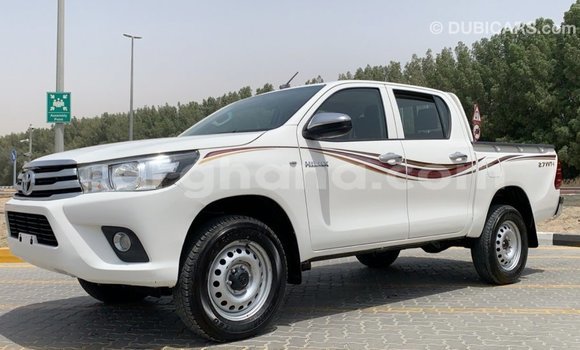 Sayi Imported Toyota Hilux White Mota in Import - Dubai a Ashanti Sayi Imported Toyota Hilux White Mota in Import - Dubai a Ashanti