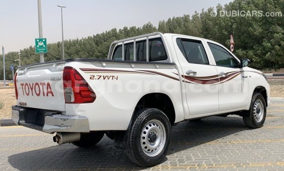 Sayi Imported Toyota Hilux White Mota in Import - Dubai a Ashanti Sayi Imported Toyota Hilux White Mota in Import - Dubai a Ashanti
