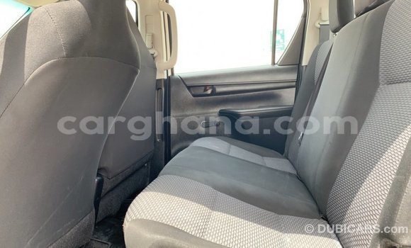 Sayi Imported Toyota Hilux White Mota in Import - Dubai a Ashanti Sayi Imported Toyota Hilux White Mota in Import - Dubai a Ashanti