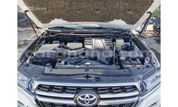 Ra Imported Toyota Land Cruiser funfun Ọkọ̀ in Import - Dubai ni Ashanti Ra Imported Toyota Land Cruiser funfun Ọkọ̀ in Import - Dubai ni Ashanti