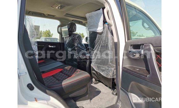Sayi Imported Toyota Land Cruiser White Mota in Import - Dubai a Ashanti Sayi Imported Toyota Land Cruiser White Mota in Import - Dubai a Ashanti