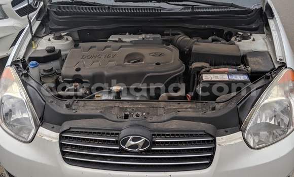 Buy Used Hyundai Accent White Car in Accra in Greater Accra Buy Used Hyundai Accent White Car in Accra in Greater Accra