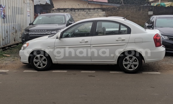 Buy Used Hyundai Accent White Car in Accra in Greater Accra Buy Used Hyundai Accent White Car in Accra in Greater Accra