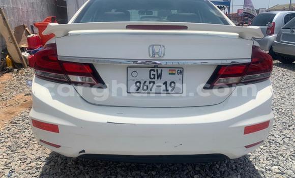 Sayi Na hannu Honda Civic White Mota in Accra a Greater Accra Sayi Na hannu Honda Civic White Mota in Accra a Greater Accra