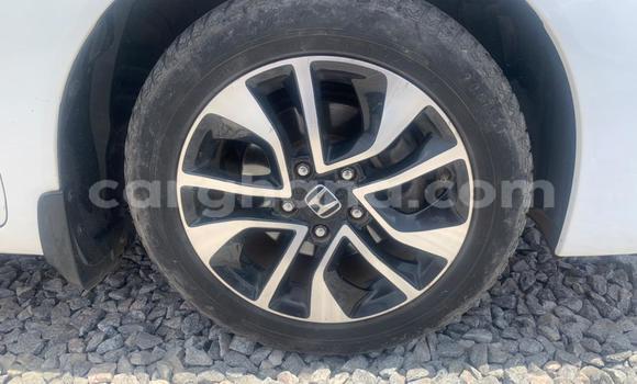 Sayi Na hannu Honda Civic White Mota in Accra a Greater Accra Sayi Na hannu Honda Civic White Mota in Accra a Greater Accra