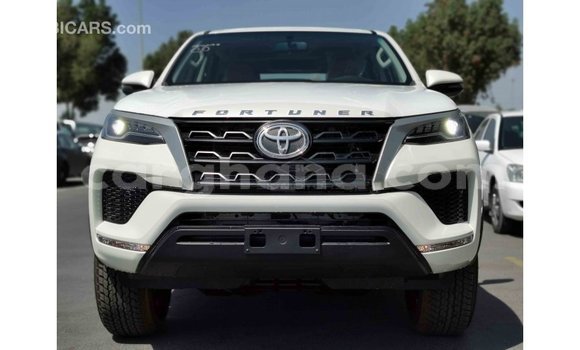 Buy Import Toyota Fortuner White Car in Import - Dubai in Ashanti Buy Import Toyota Fortuner White Car in Import - Dubai in Ashanti