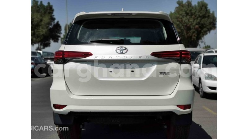 Big with watermark toyota fortuner ashanti import dubai 23583